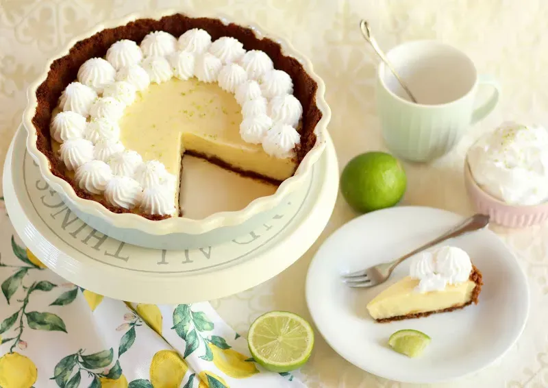 Sommerliche, super cremige Key Lime Pie | Limetten-Tarte Rezept und Video