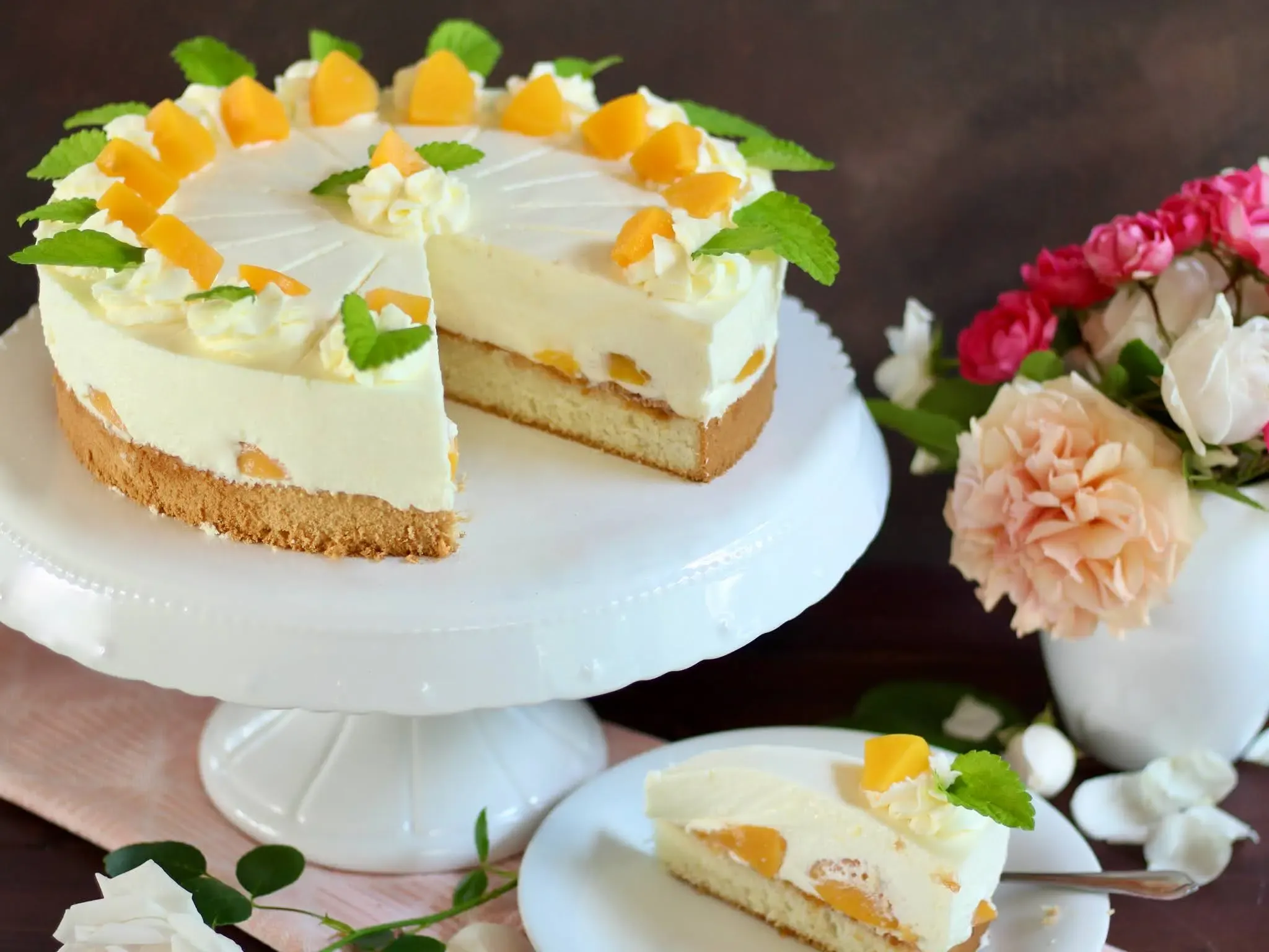 🍑 Pfirsich-Quark-Sahnetorte: Grundrezept für Käse-Sahne-Torten! 🍑 Rezept und Video von Sugarprincess