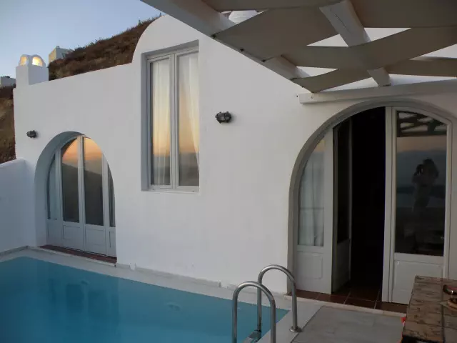 Agali Houses, Firostefani, Santorin: Sunset Suite mit privatem Pool