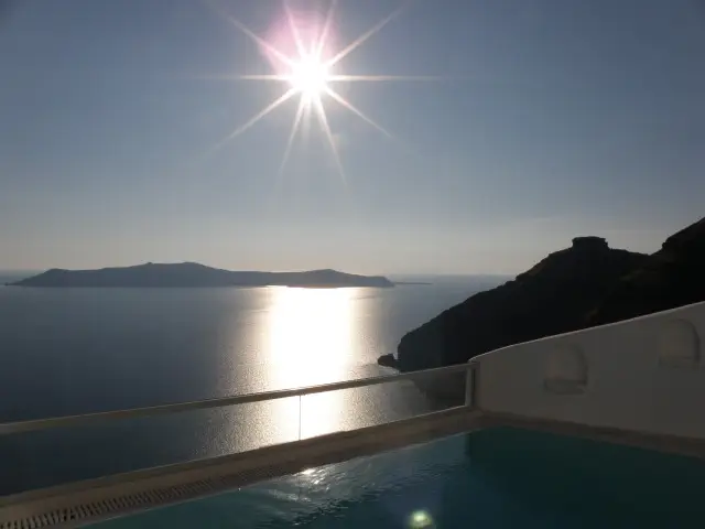 Agali Houses, Firostefani, Santorin: Sunset Suite mit privatem Pool