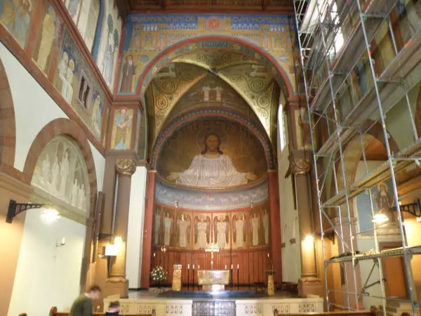 Innenraum der Benediktinerinnen Abtei St. Hildegard