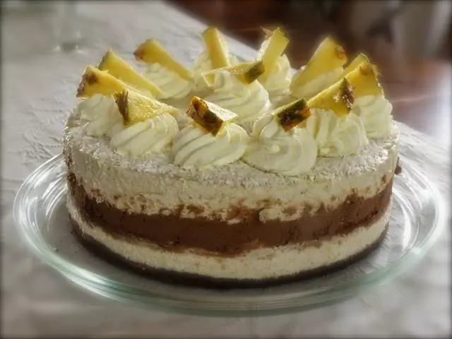 Ananas-Bananen-Torte mit Schokoladen-Mascarpone-Creme