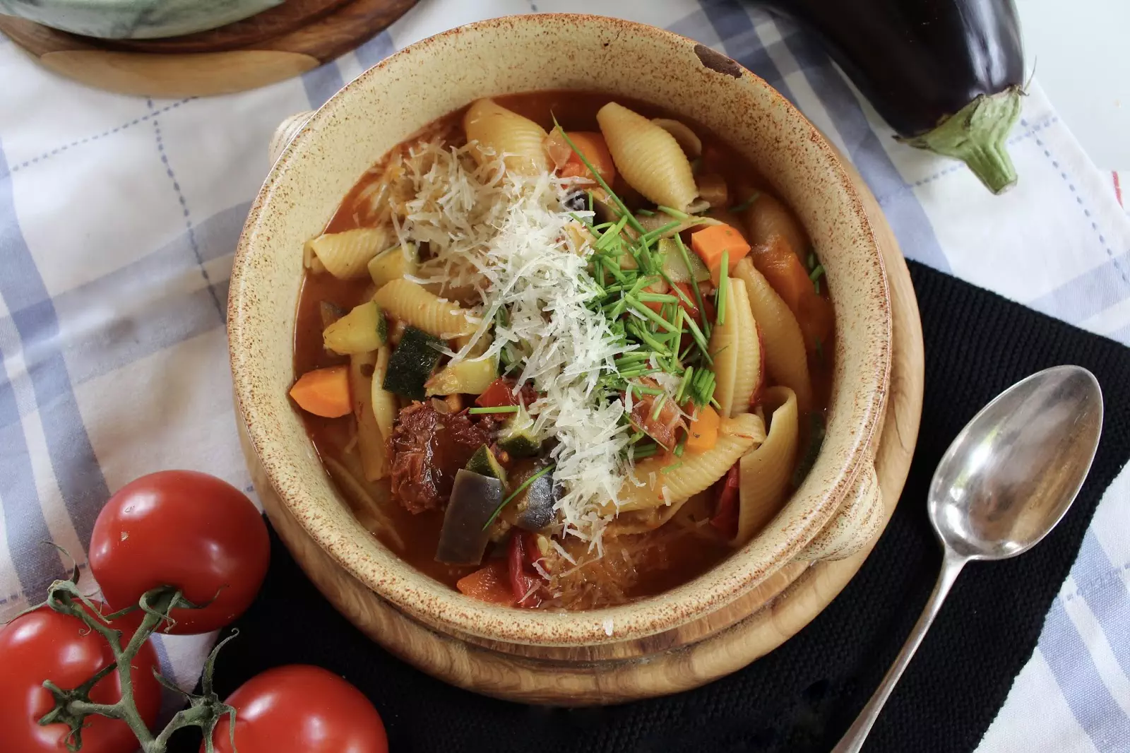 Rezept für einfache One Pot Pasta mit mediterranem Gemüse
