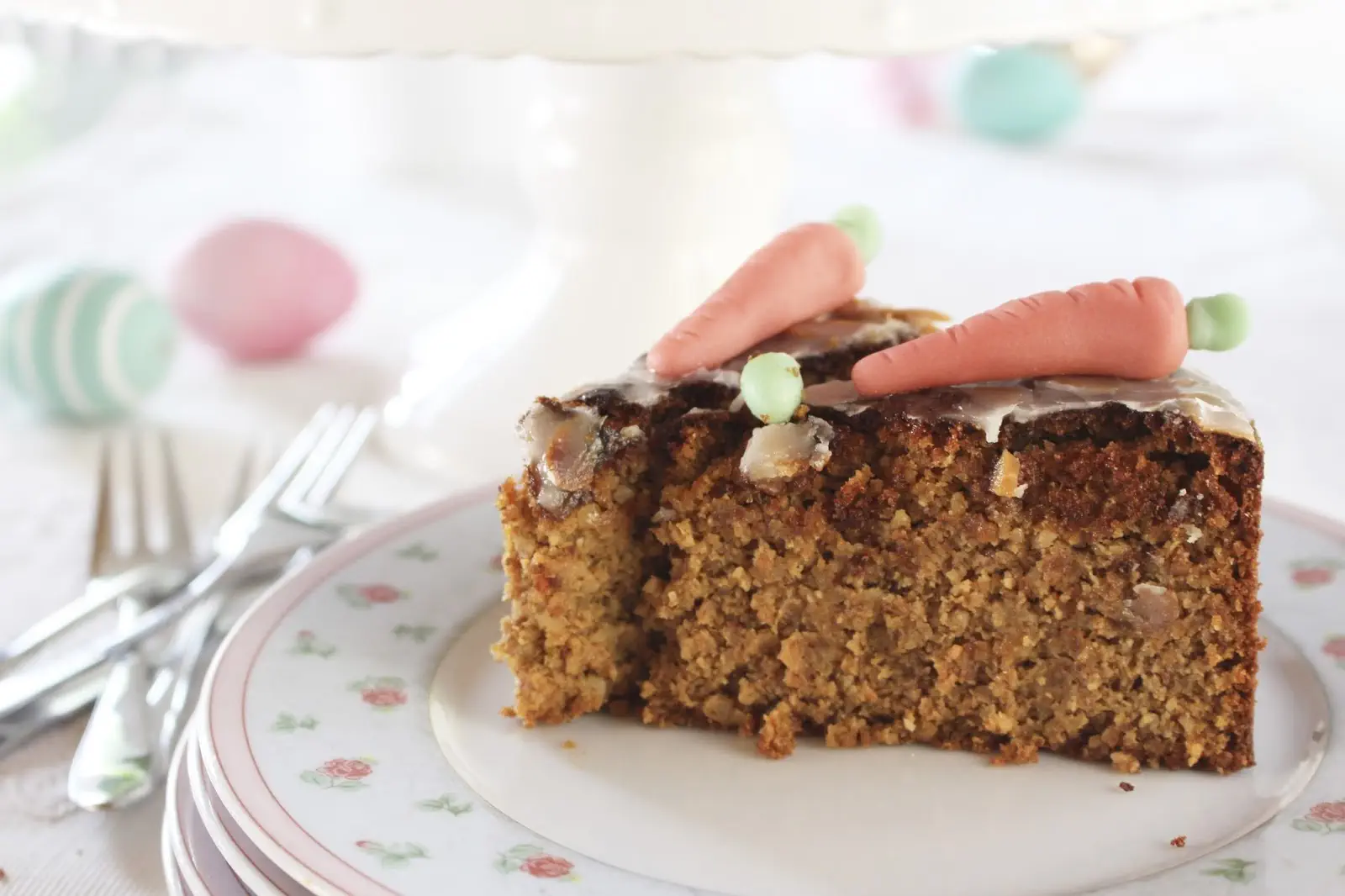 Saftige Rüblitorte - Karottenkuchen Yushkas Art - Ostertorte mit Möhren