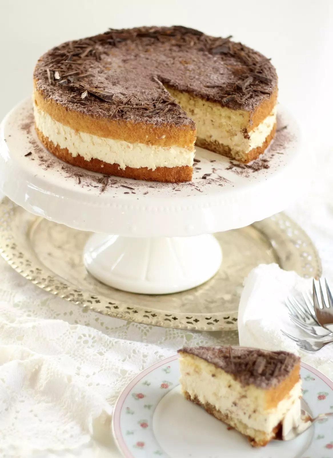 Himmlisch flauschige, cremige Tiramisu Torte - Klassische Torte für die Kaffeetafel