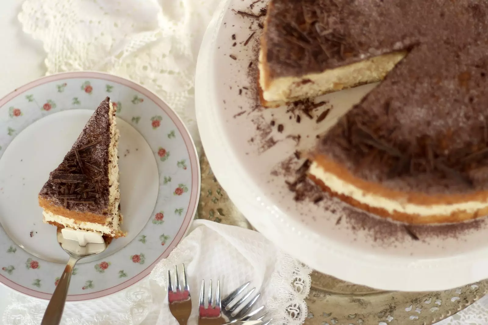 Himmlisch flauschige, cremige Tiramisu Torte - Klassische Torte für die Kaffeetafel