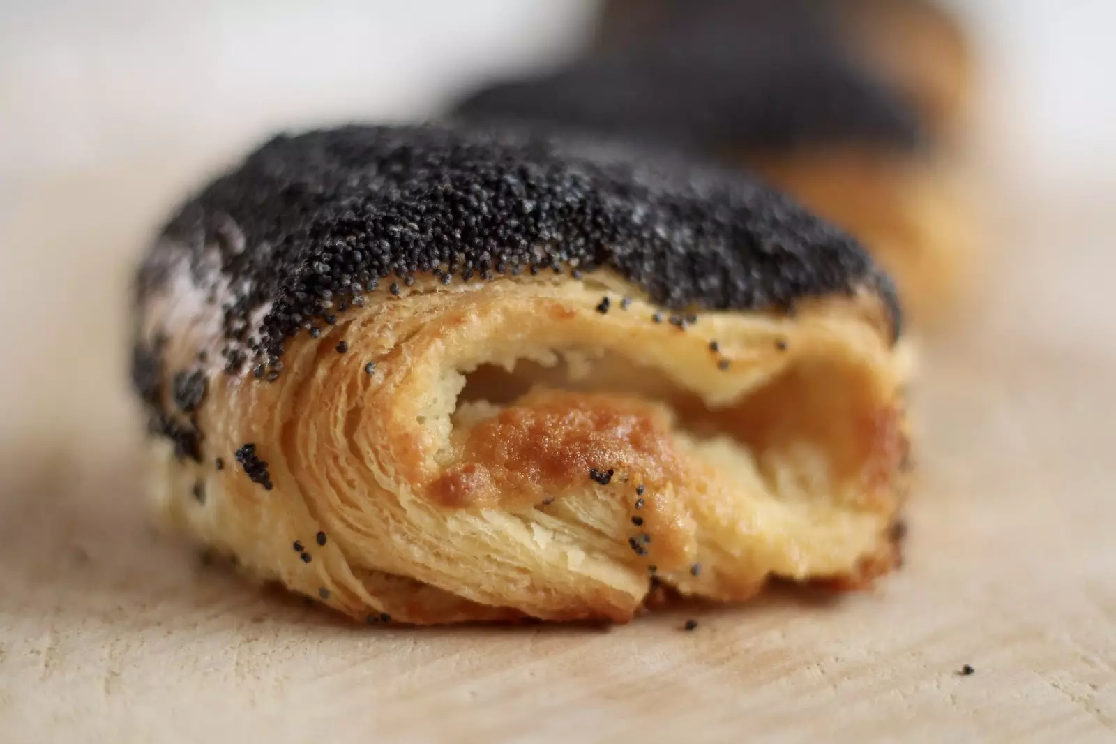 Tebirkes – Rezept für Dänische Plunderteilchen mit Mohn und Marzipanfüllung: Wienerbrød selbst gemacht