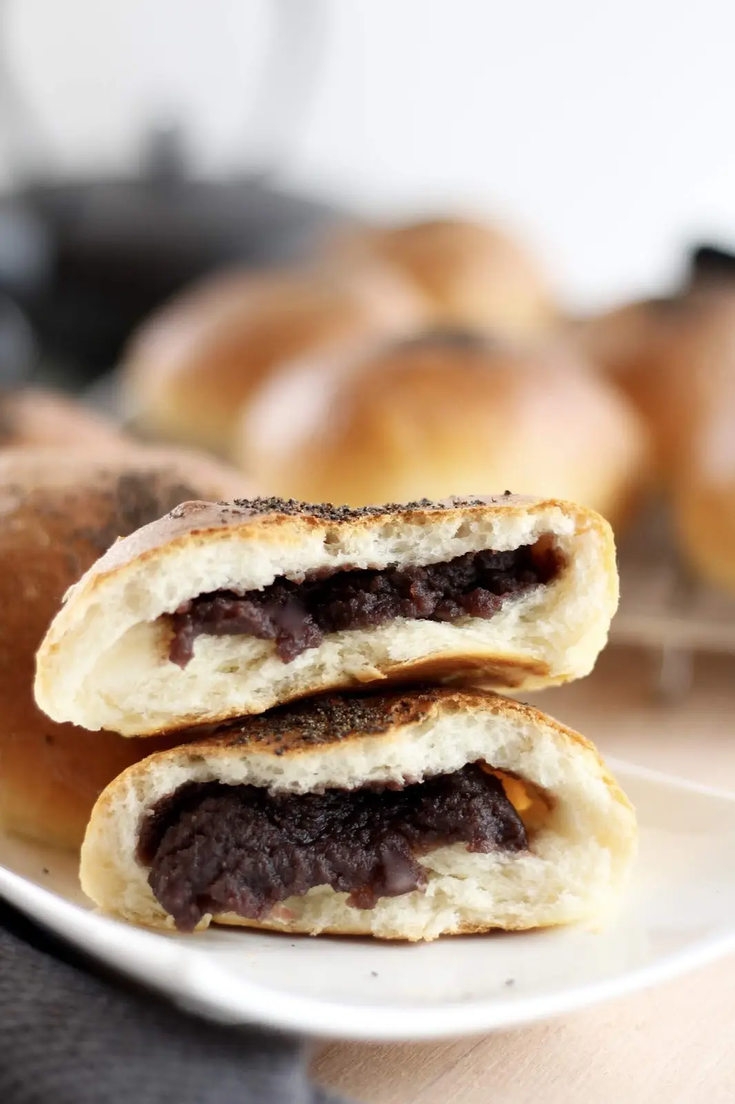 Japanische süße Brötchen gefüllt mit roter Bohnenpaste - Rezept für An Pan