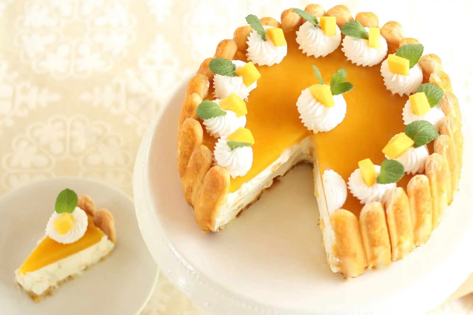 Schneller No Bake Mango Cheesecake – Leckere Mango-Charlotte ohne Backen | Rezept und Video von Sugarprincess