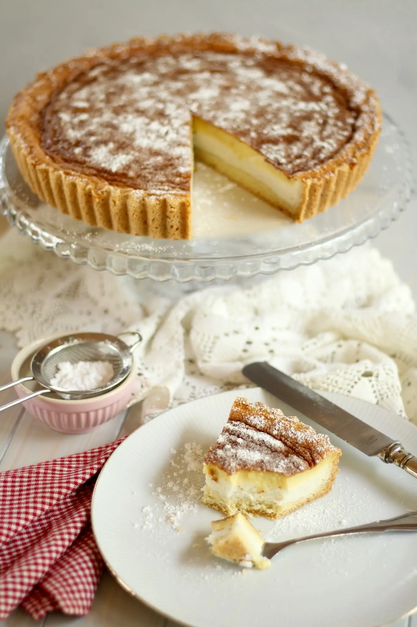 Sagenhaft zarte Eierschecke selber backen: Quarkcreme küsst Vanillepudding-Eischnee! | Rezept und Video