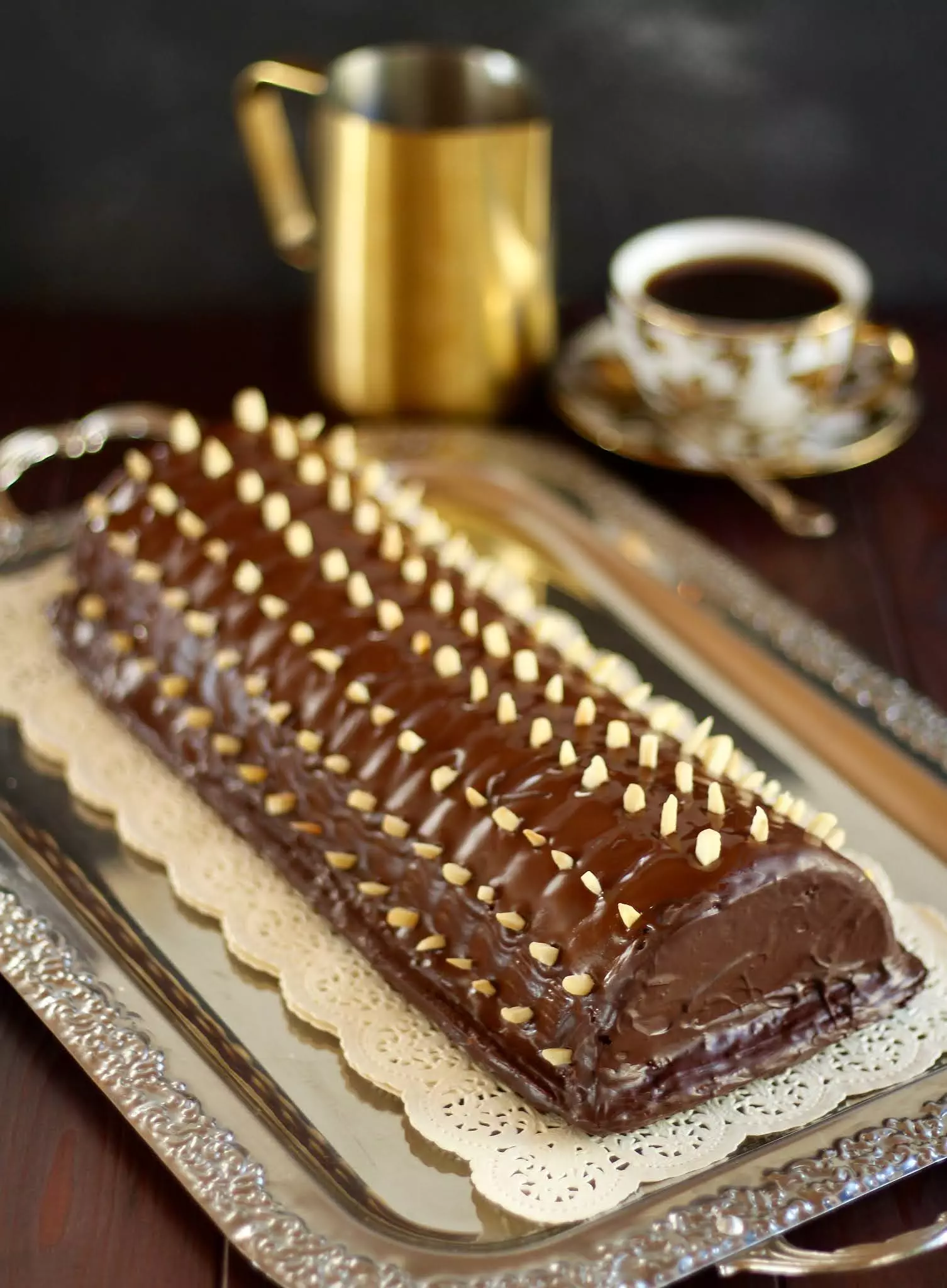Saftigster Rehrücken Kuchen mit Schokolade und Mandeln | Rezept und Video von Sugarprincess