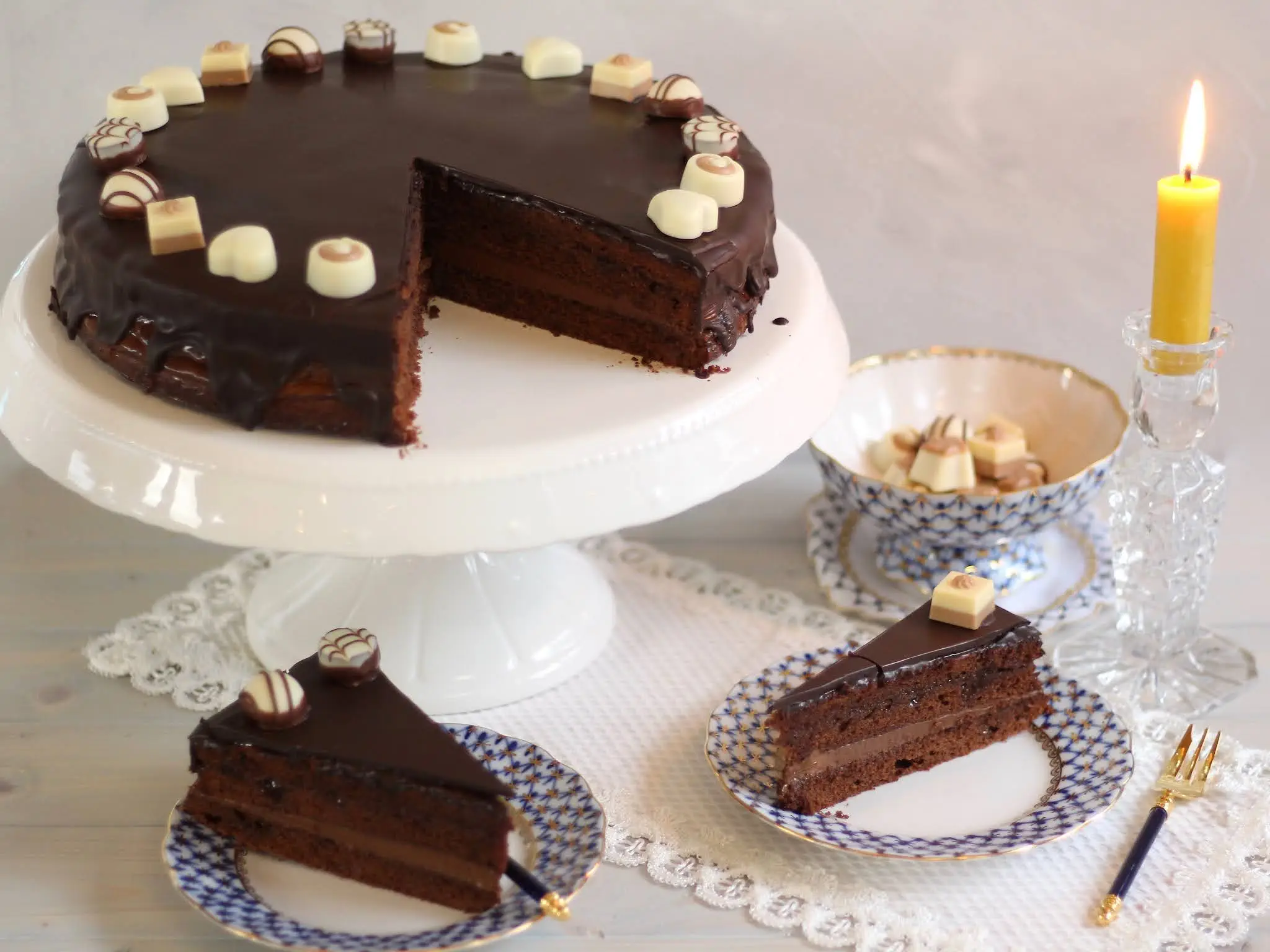 Saftige Schoko-Nougat-Torte /Wiener Kaffeehaus-Torte | Rezept, Video und Gewinnspiel von Sugarprincess