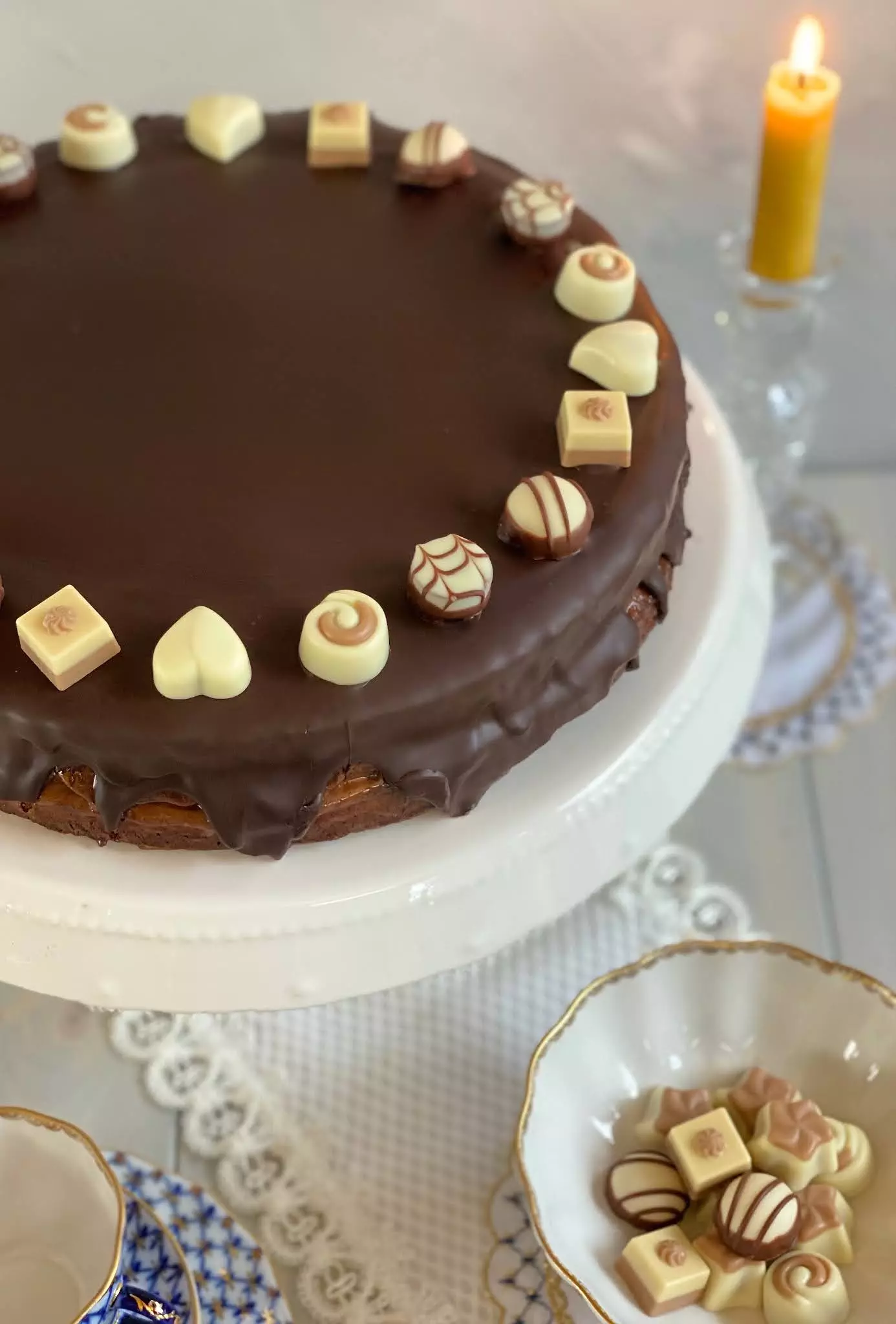 Saftige Schoko-Nougat-Torte /Wiener Kaffeehaus-Torte | Rezept, Video und Gewinnspiel von Sugarprincess