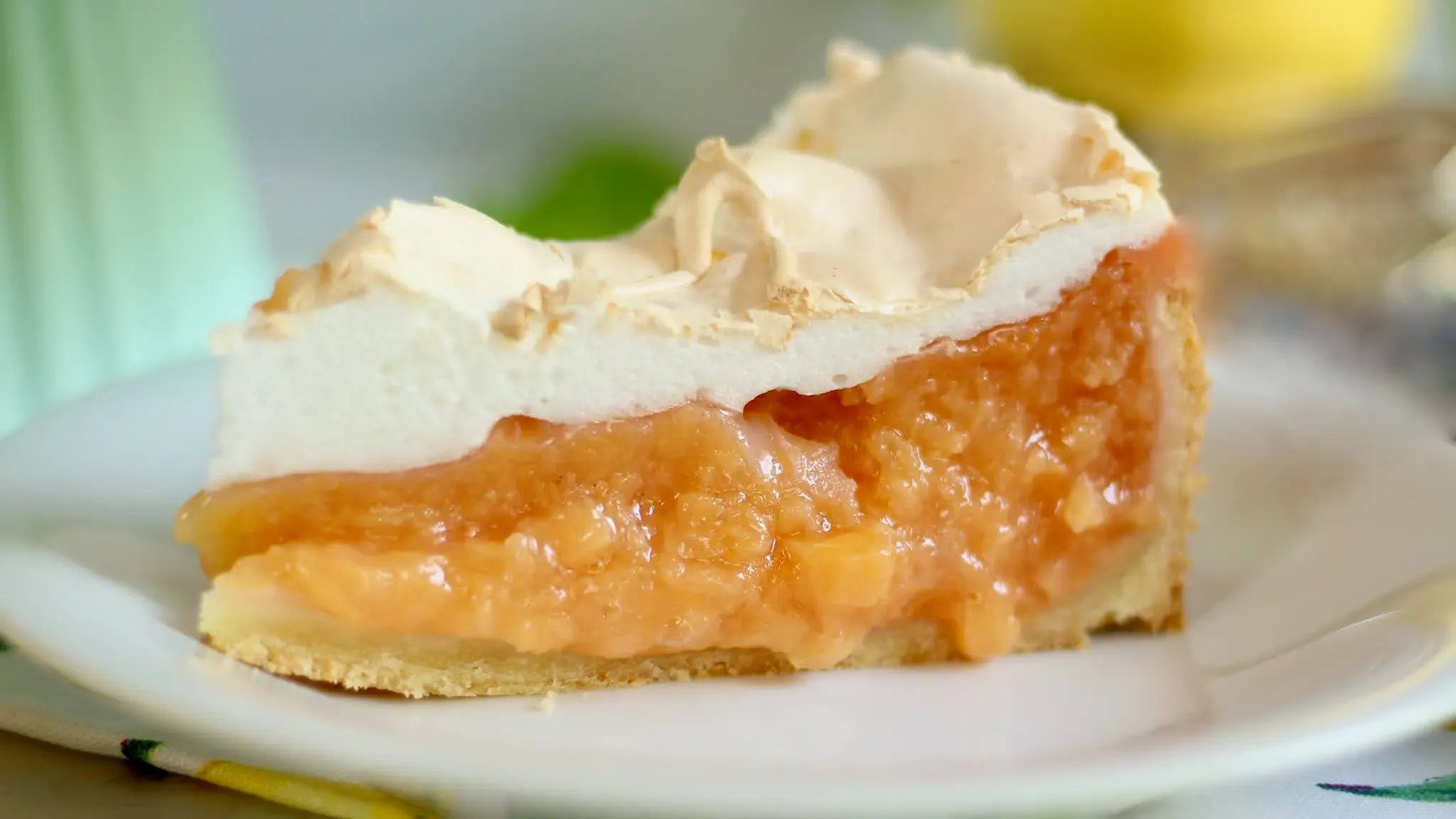 Himmlische Quittentorte/ Apfeltorte mit Mandelbaiser: Rezept und Video ...