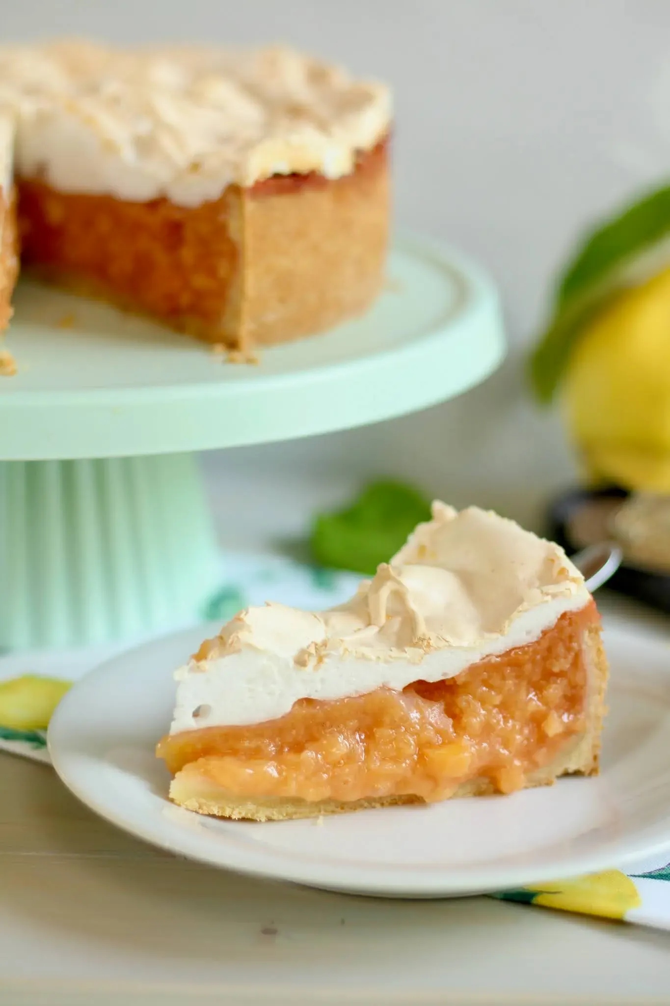 Himmlische Quittentorte/ Apfeltorte mit Mandelbaiser: Rezept und Video ...