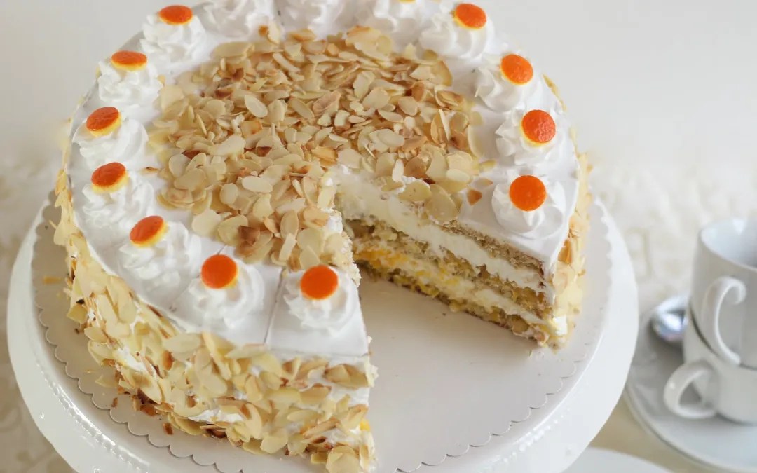 Orangen-Mandelbiskuit-Torte