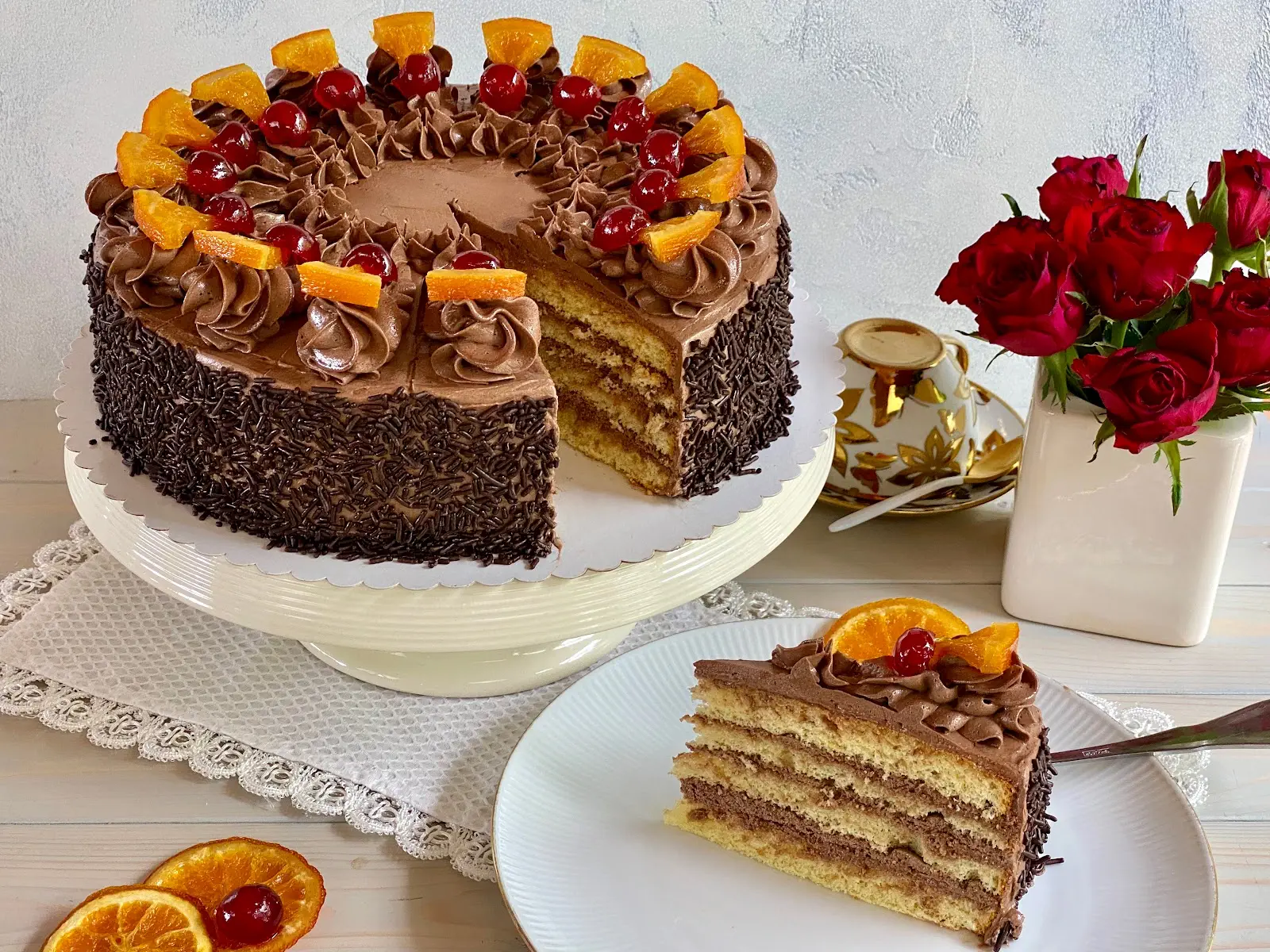 Festliche Schokotorte mit Schoko-Buttercreme und Orangenlikör als Geburtstagstorte für meinen Vater! | Rezept und Video von Sugarprincess