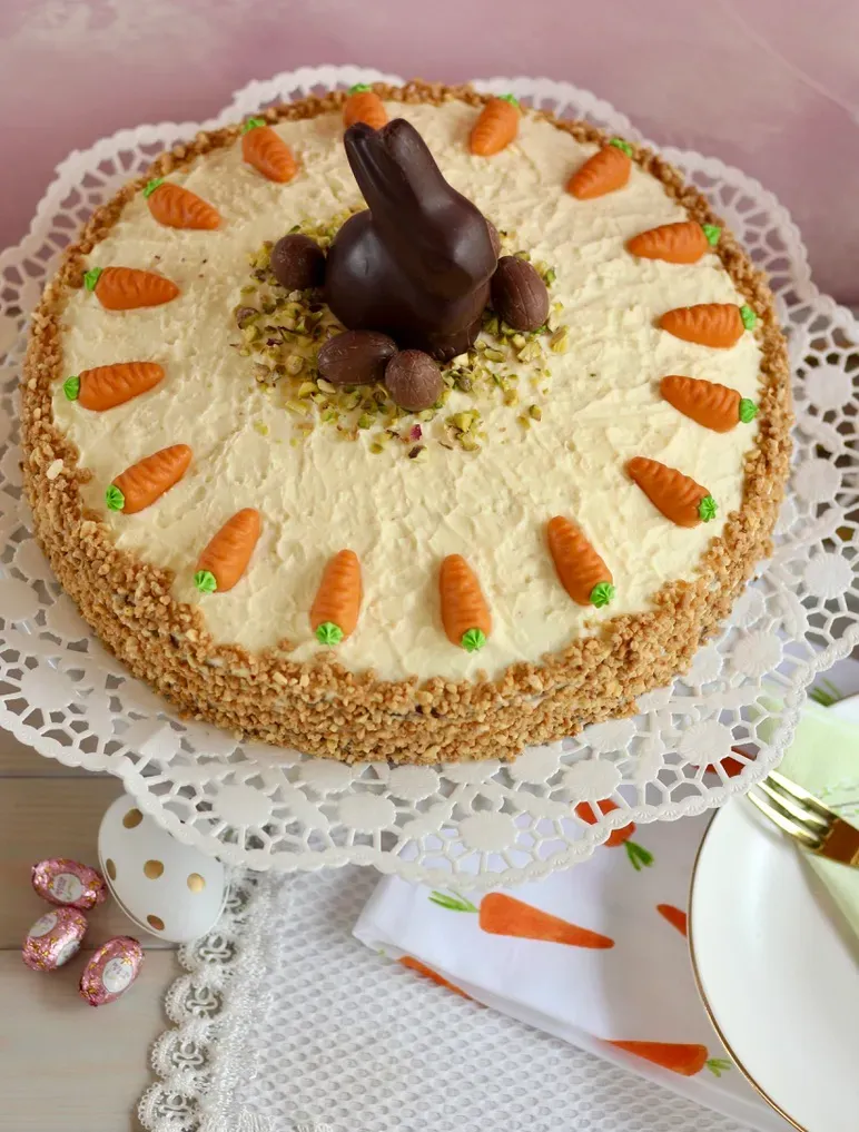 Saftiger Klassiker! Möhrentorte / Karottentorte mit Eierlikör ...