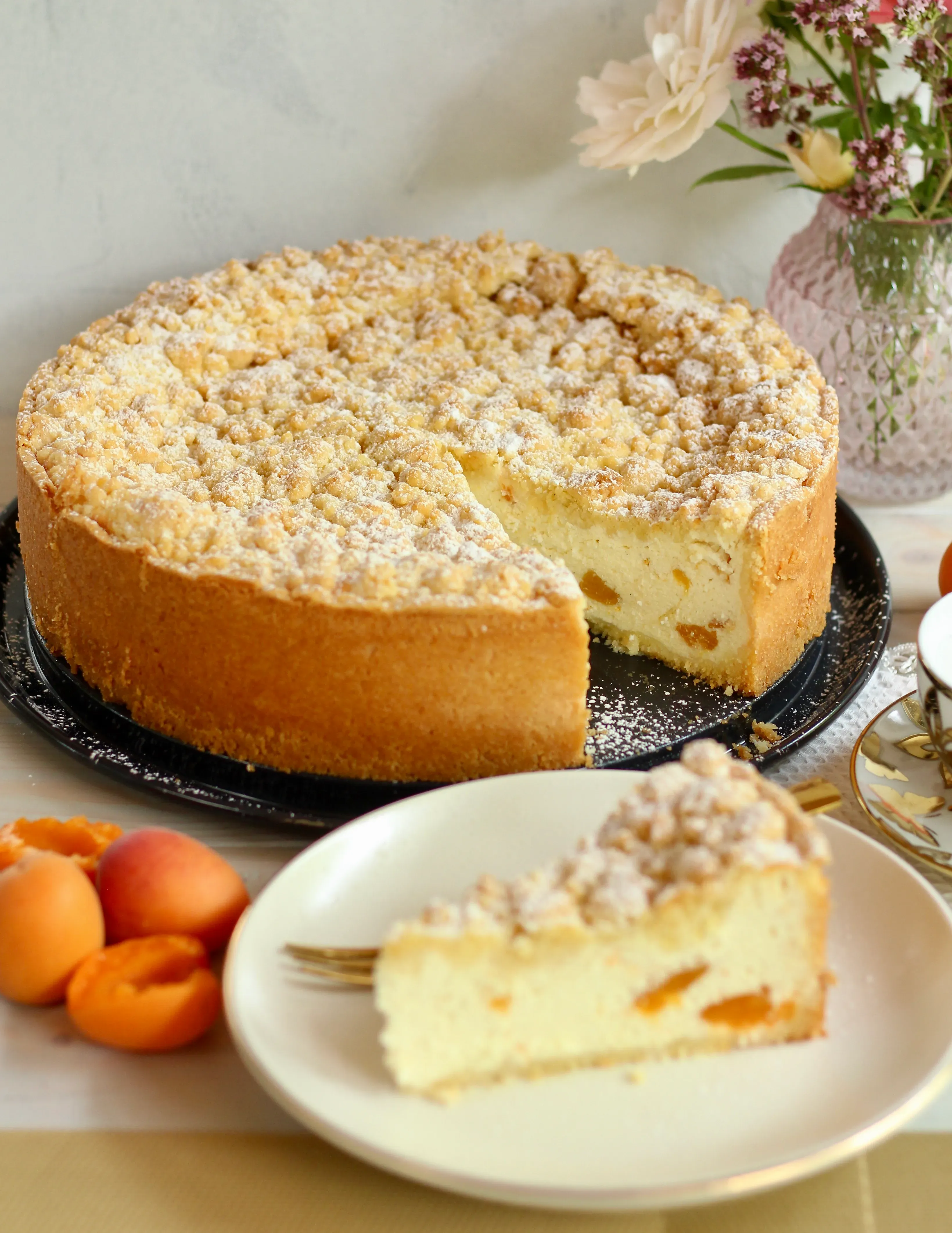 Traumhaft cremig-knusprig! Aprikosen-Streusel-Quarkkuchen