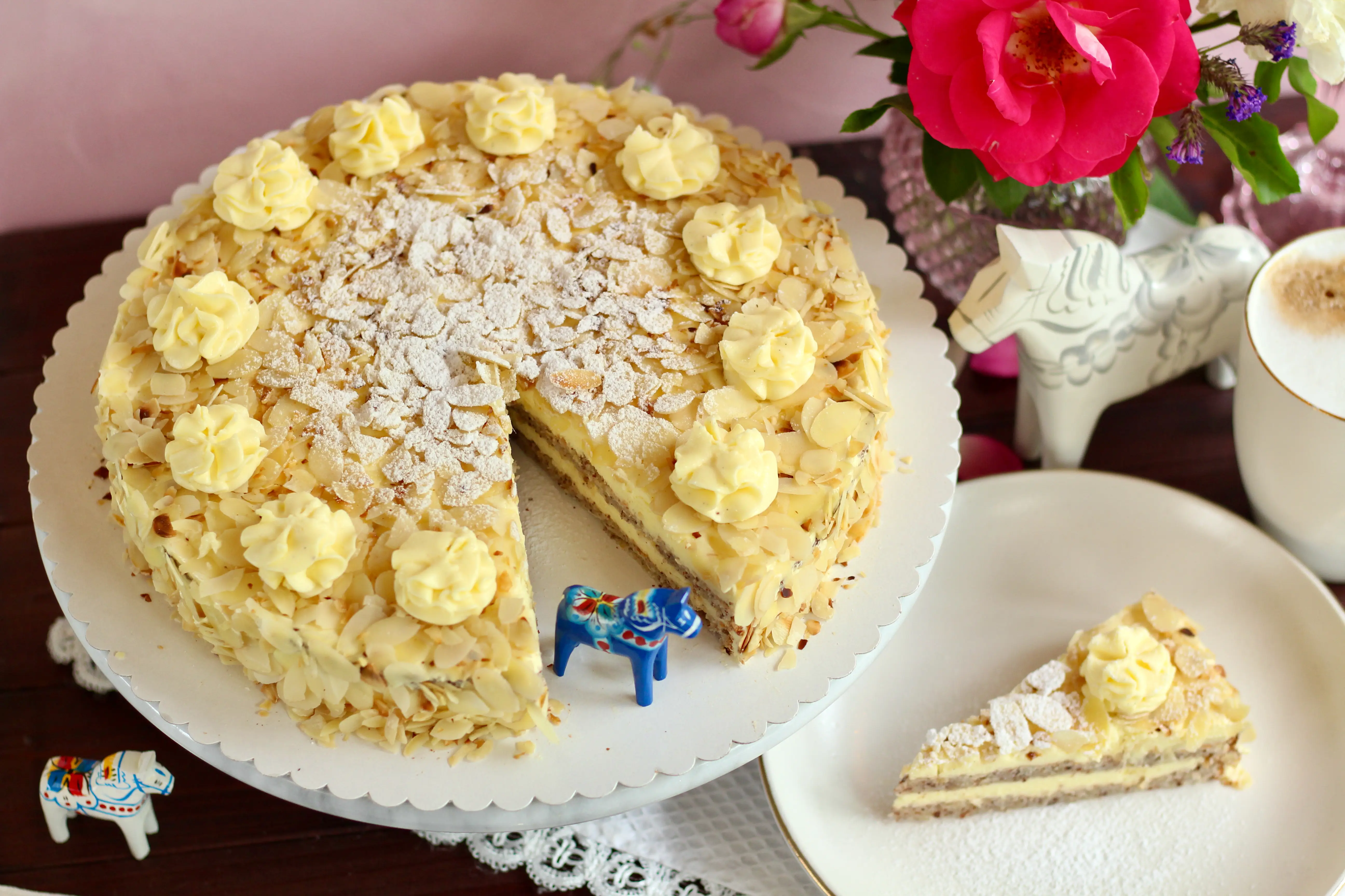 Himmlische Mandeltorte! Der Klassiker aus Schweden auf Deiner Kaffeetafel! Rezept und Video von Sugarprincess
