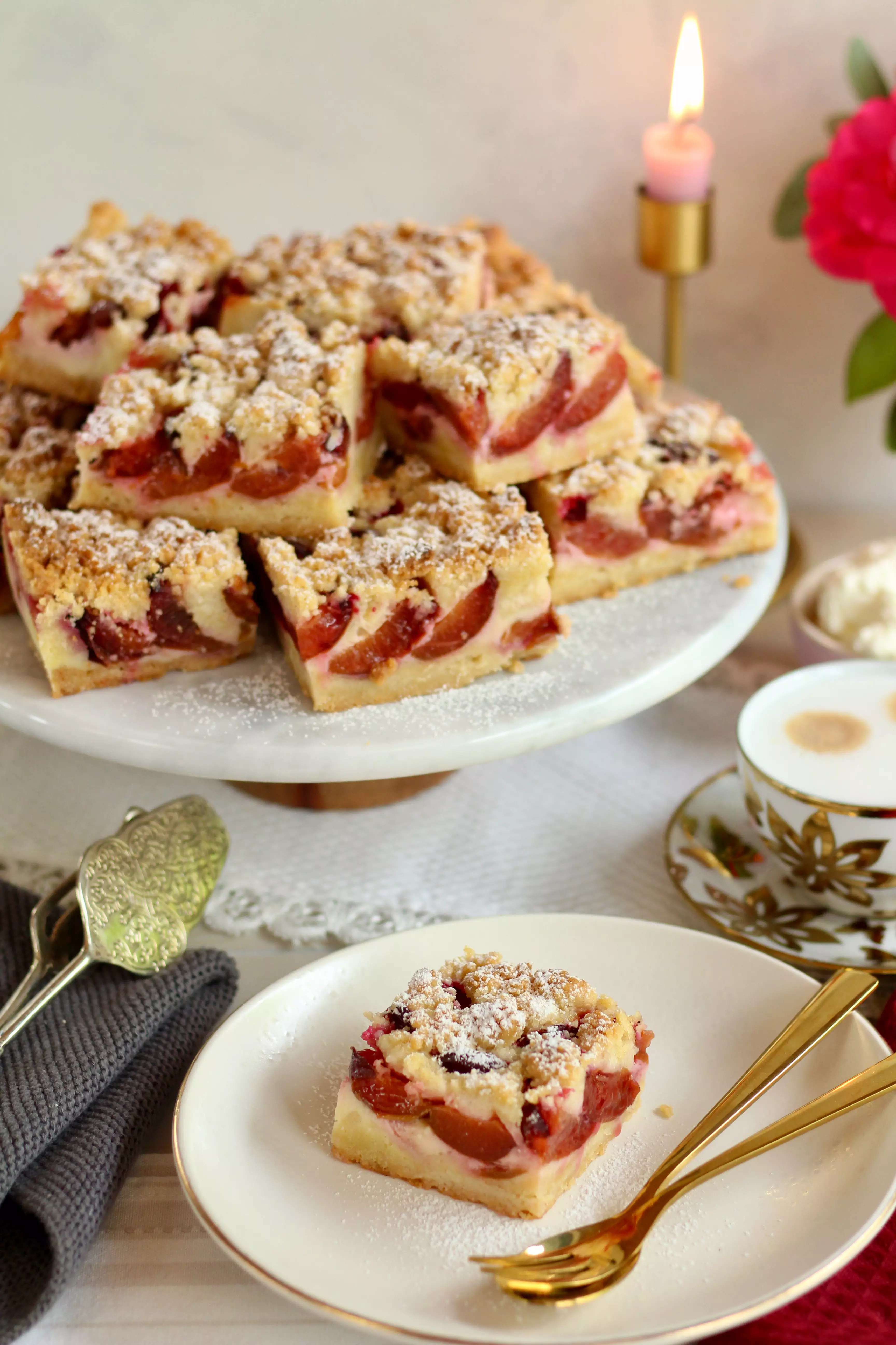 Saftigster Zwetschgenkuchen vom Blech mit Streuseln