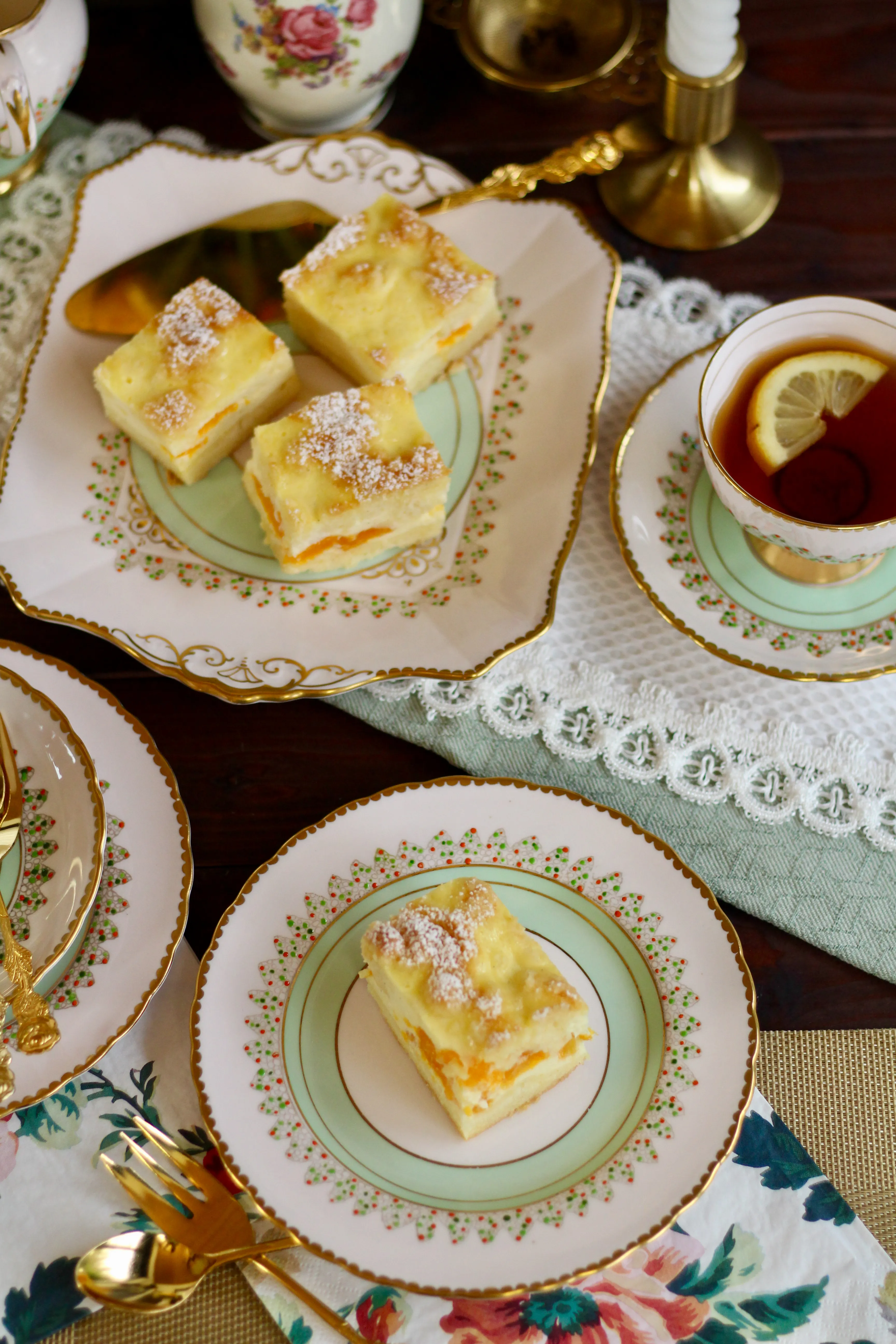 Cremiger Streusel-Käsekuchen mit Mandarinen und viel Vanille vom Blech ...