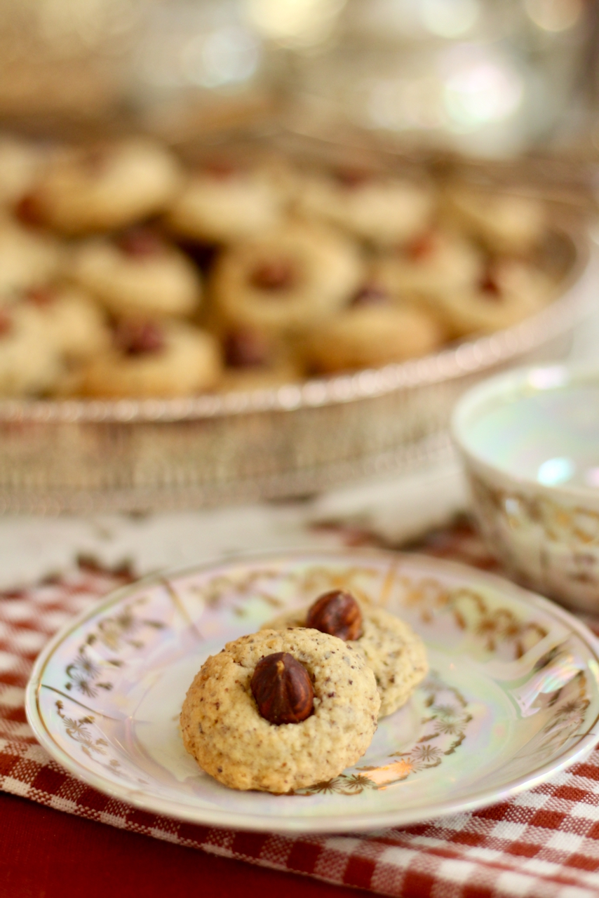 Leckere, einfache Haselnussplätzchen wie bei Oma backen! Rezept und ...