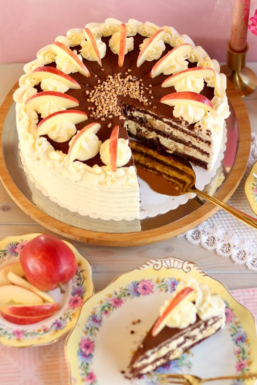 Winterapfeltorte mit Schokobiskuit backen - Eine süße Versuchung ...