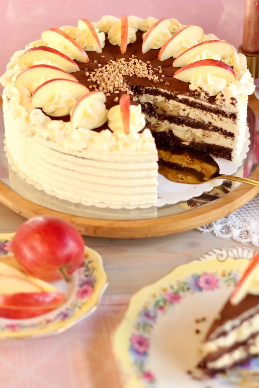 Winterapfeltorte mit Schokobiskuit backen - Eine süße Versuchung ...