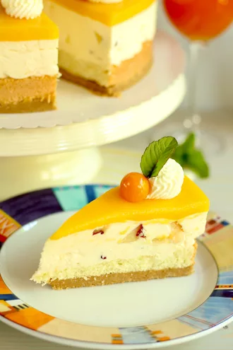 Sommerliche Pfirsich-Maracuja-Eierlikör-Torte mit oder ohne Backen! Rezept und Video von Sugarprincess