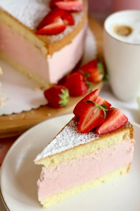 Traumhafte Erdbeer-Käse-Sahnetorte - Rezept und Video von SUGARPRINCESS