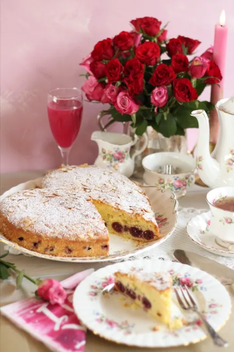 Saftiger Herzkuchen für einen romantischen Valentinstag - SUGARPRINCESS