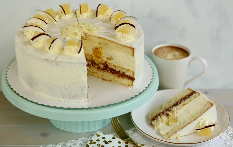 Traumhafte Ananas-Kokos-Sahnetorte mit Schoko-Nougat-Creme