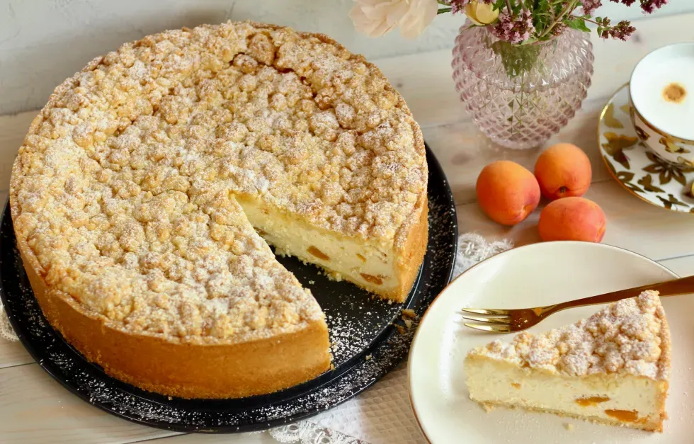 Traumhaft cremig-knusprig! Aprikosen-Streusel-Quarkkuchen